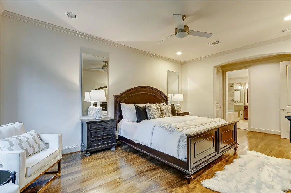 1955 Sheridan Street Houston, TX 77030