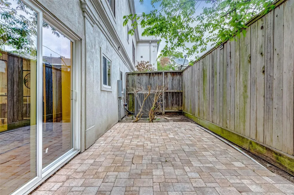 1955 Sheridan Street Houston, TX 77030