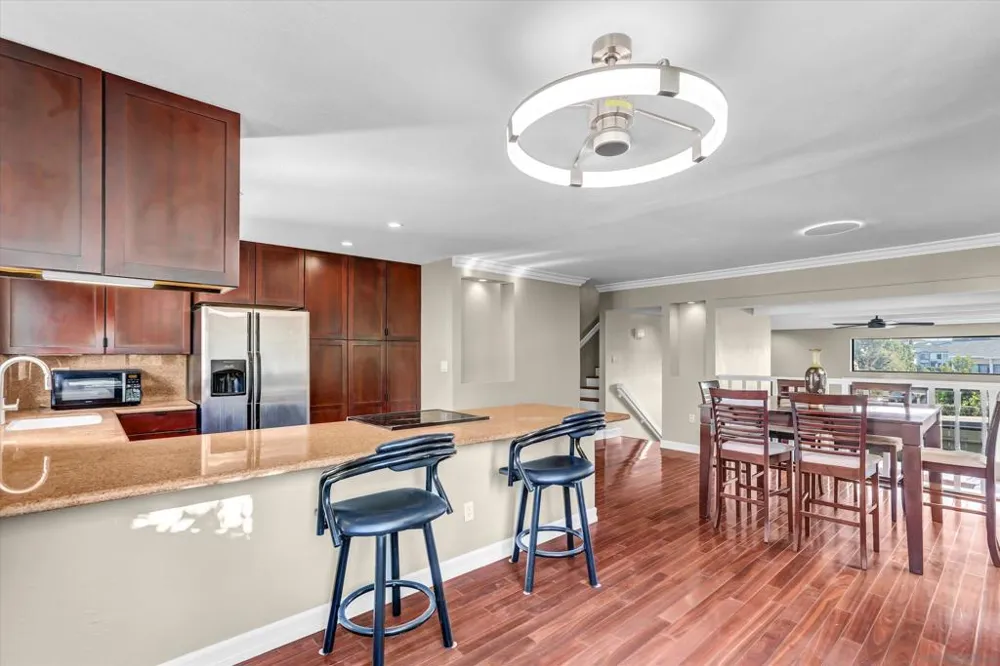4050 La Jolla Village Drive La Jolla, CA 92037
