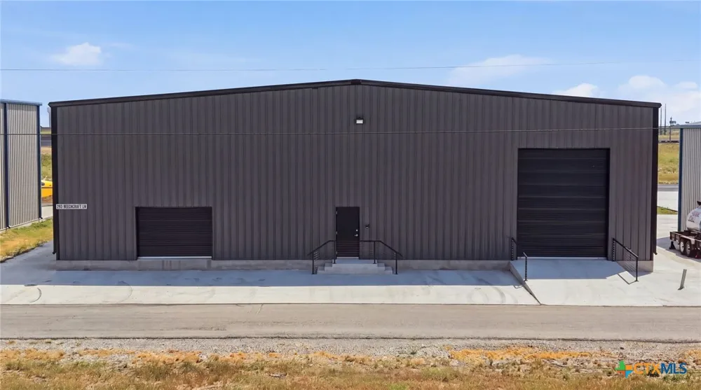 293 Beechcraft Lane Seguin, TX 78155
