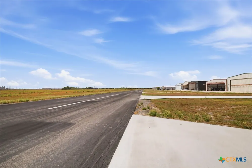 293 Beechcraft Lane Seguin, TX 78155