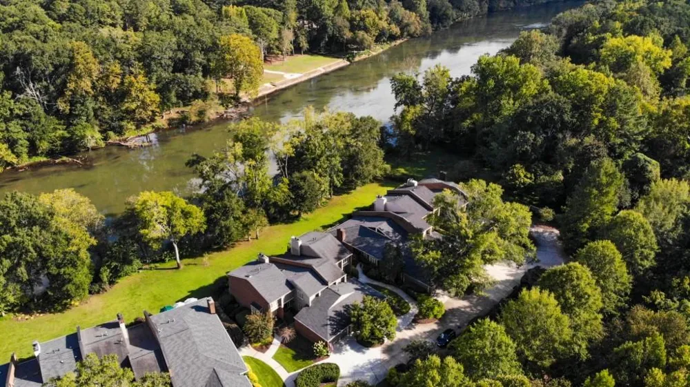 3998 Columns Drive Marietta, GA 30067