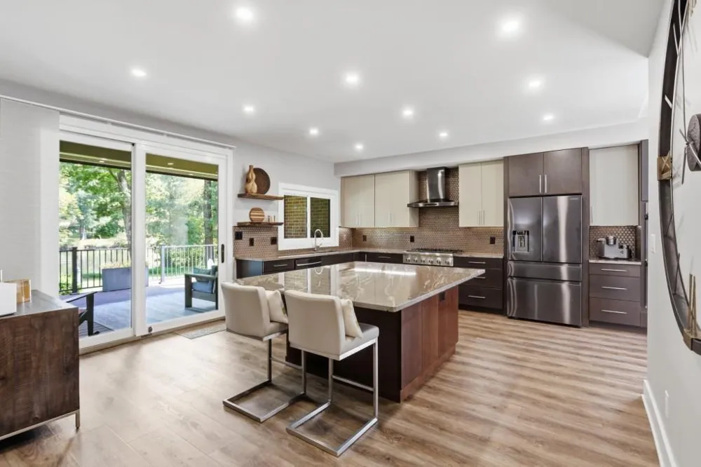 3998 Columns Drive Marietta, GA 30067