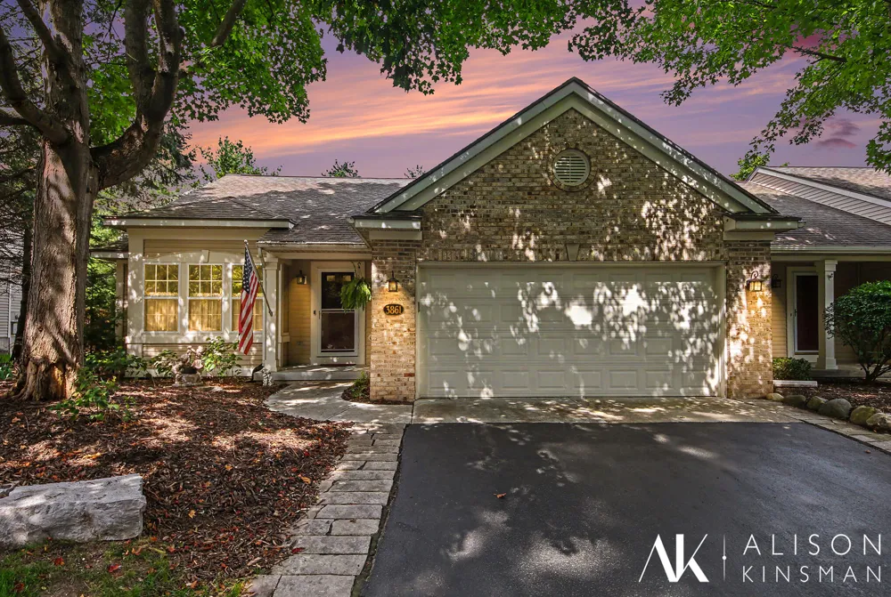 3861 Old Elm Drive SE Kentwood City, MI 49512