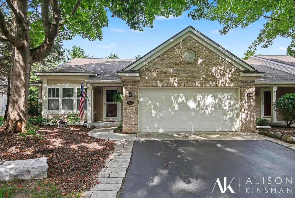 3861 Old Elm Drive SE Kentwood City, MI 49512