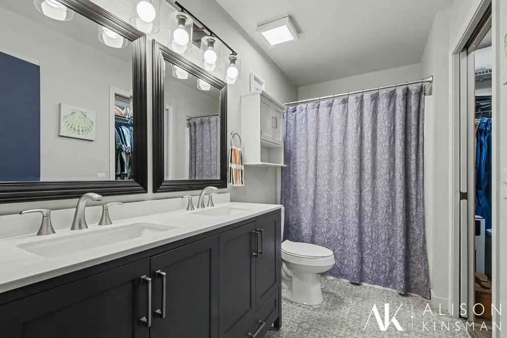 3861 Old Elm Drive SE Kentwood City, MI 49512