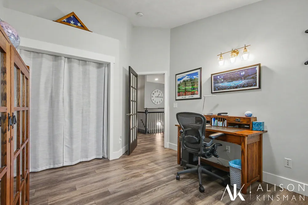 3861 Old Elm Drive SE Kentwood City, MI 49512