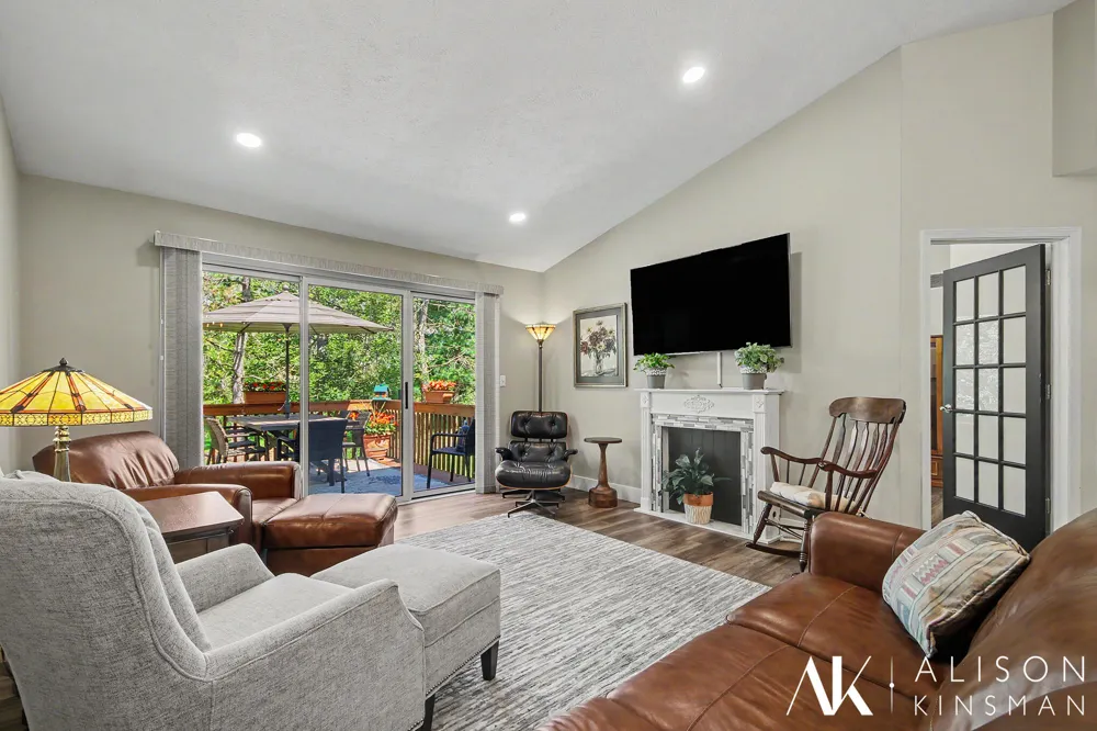 3861 Old Elm Drive SE Kentwood City, MI 49512