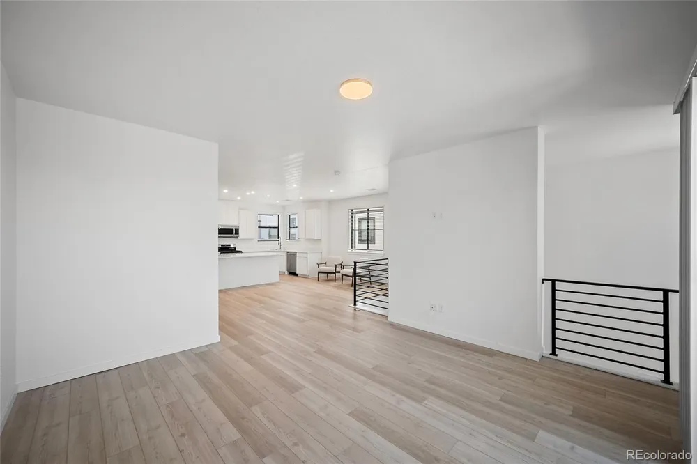 2078 S Holly Street #4 Denver, CO 80222