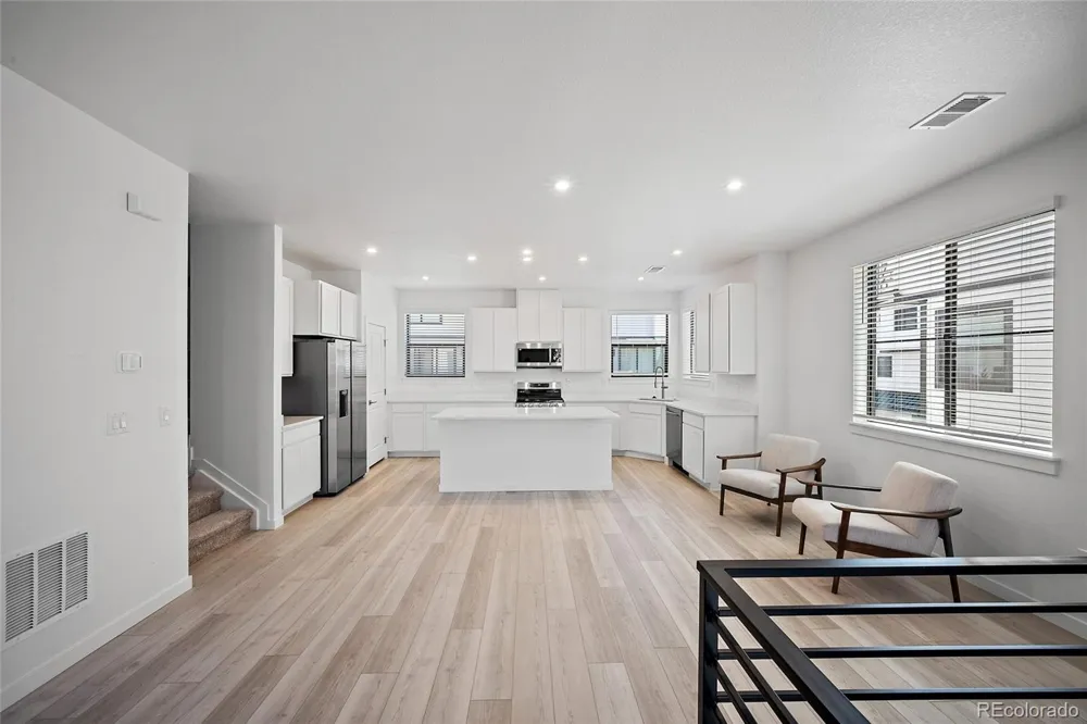 2078 S Holly Street #4 Denver, CO 80222