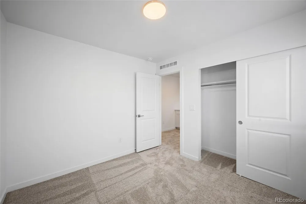 2078 S Holly Street #4 Denver, CO 80222