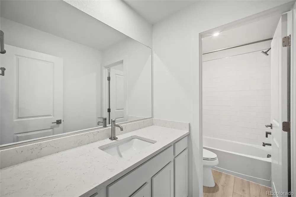2078 S Holly Street #4 Denver, CO 80222