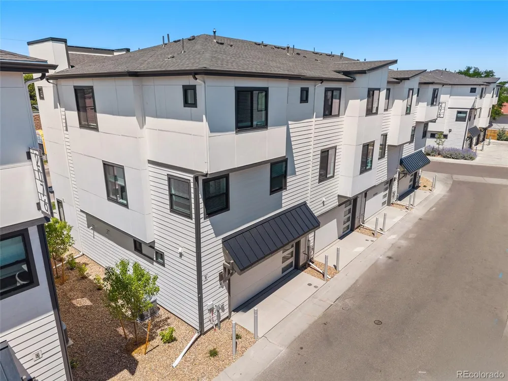2078 S Holly Street #4 Denver, CO 80222