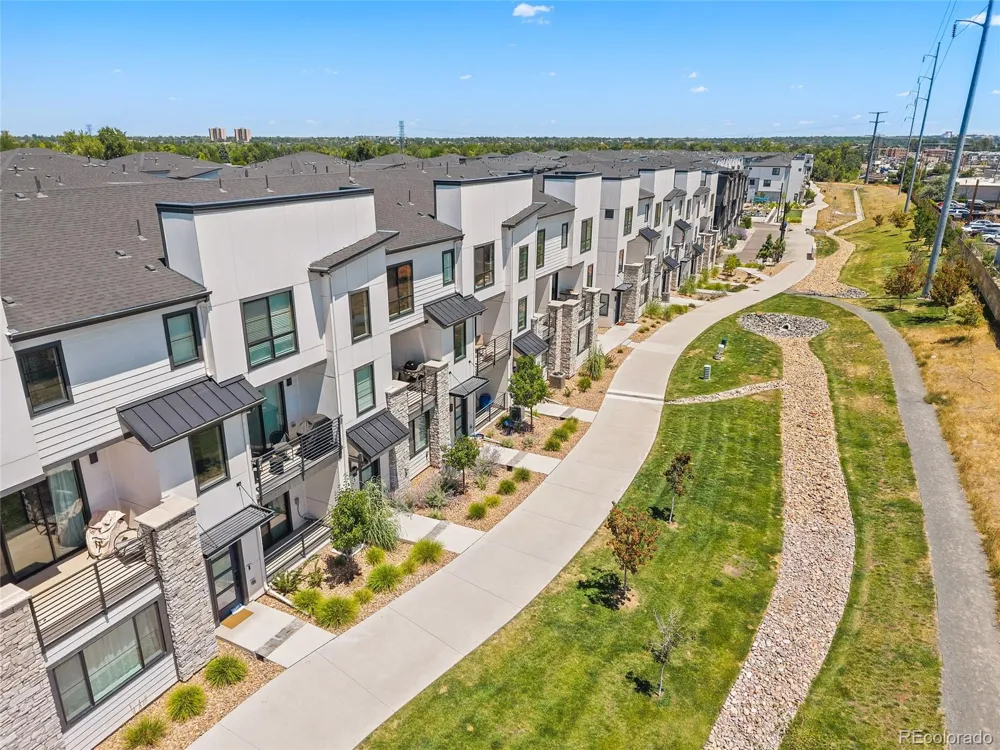 2078 S Holly Street #4 Denver, CO 80222