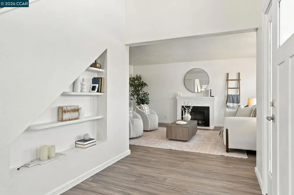 15326 Farnsworth St San Leandro, CA 94579