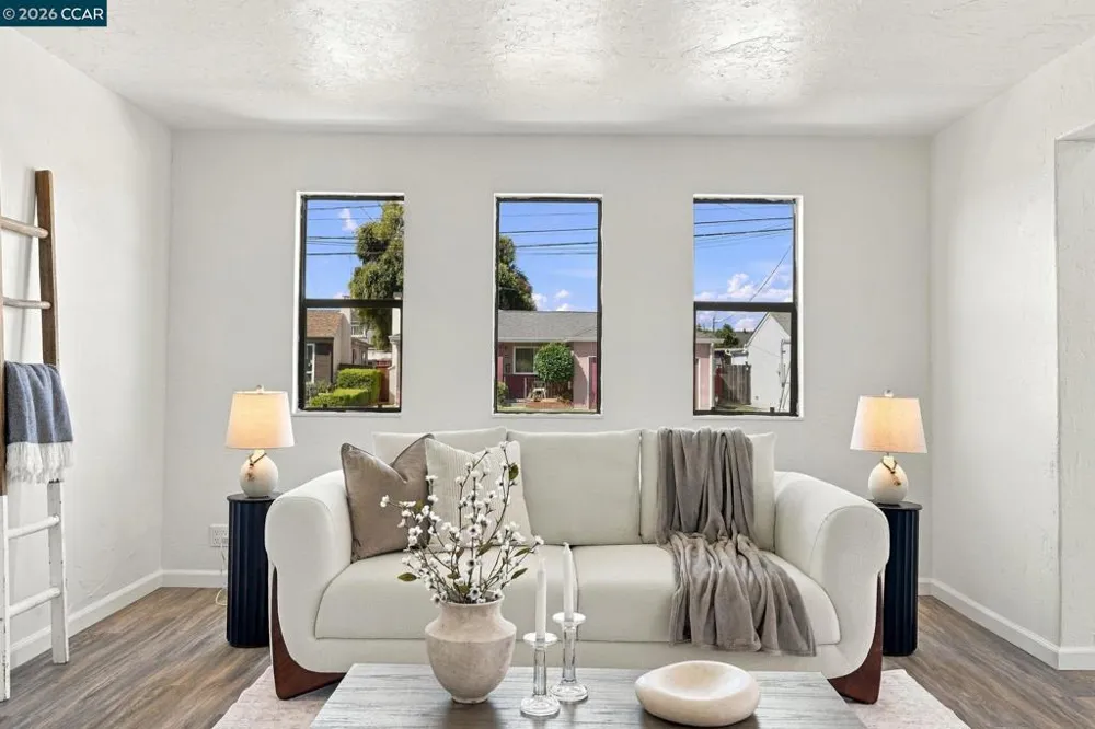 15326 Farnsworth St San Leandro, CA 94579