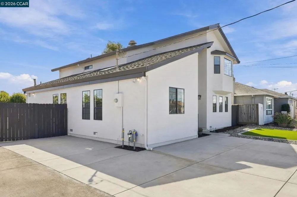15326 Farnsworth St San Leandro, CA 94579