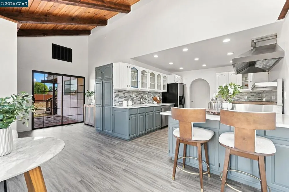 15326 Farnsworth St San Leandro, CA 94579