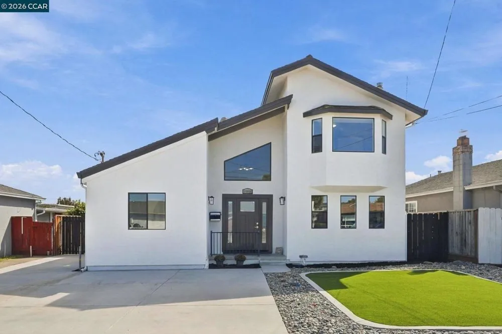15326 Farnsworth St San Leandro, CA 94579