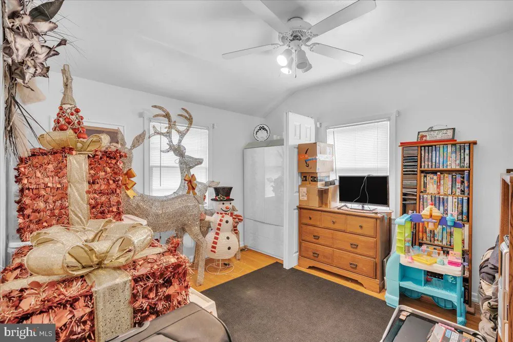318 S CUMMINGS AVENUE Glassboro, NJ 08028