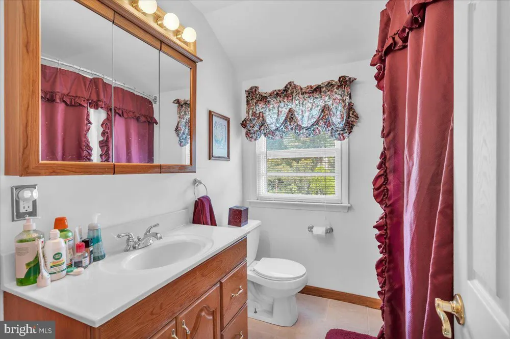318 S CUMMINGS AVENUE Glassboro, NJ 08028