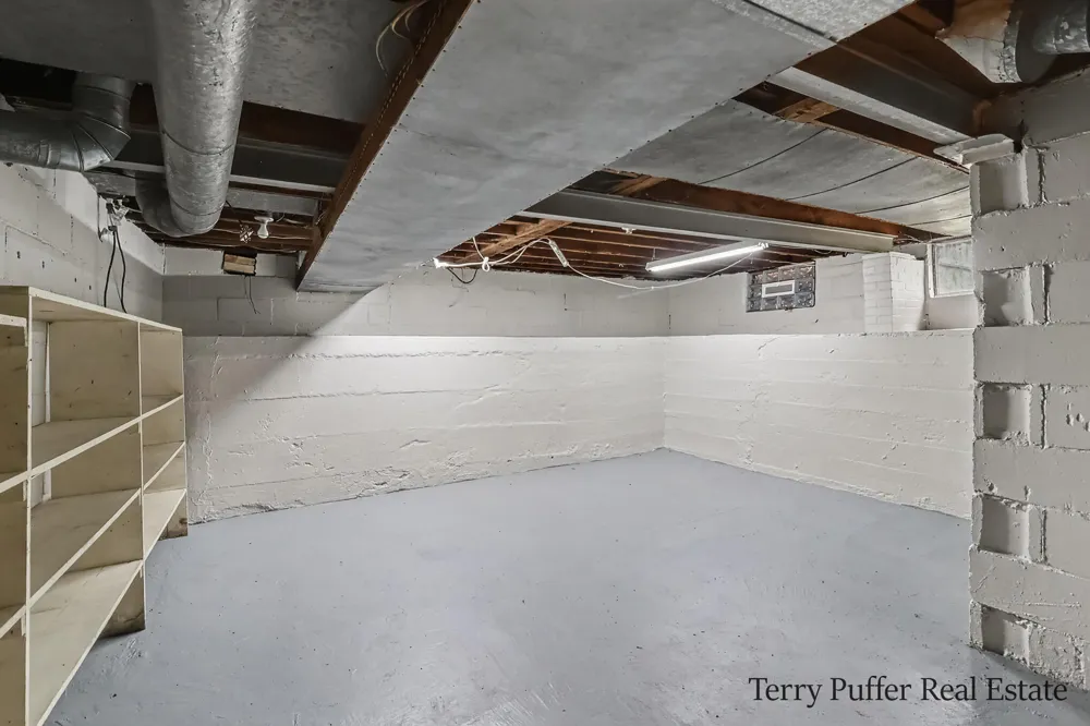 1187 Washington Avenue Muskegon, MI 49441