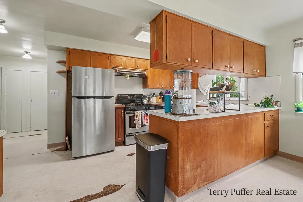 1187 Washington Avenue Muskegon, MI 49441