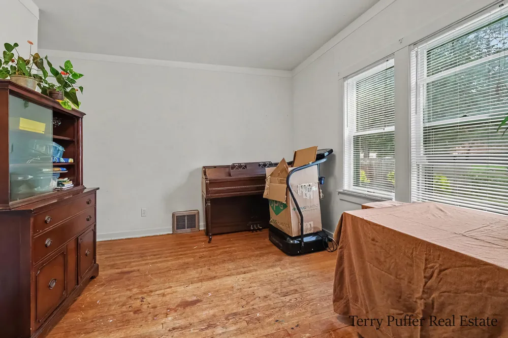 1187 Washington Avenue Muskegon, MI 49441