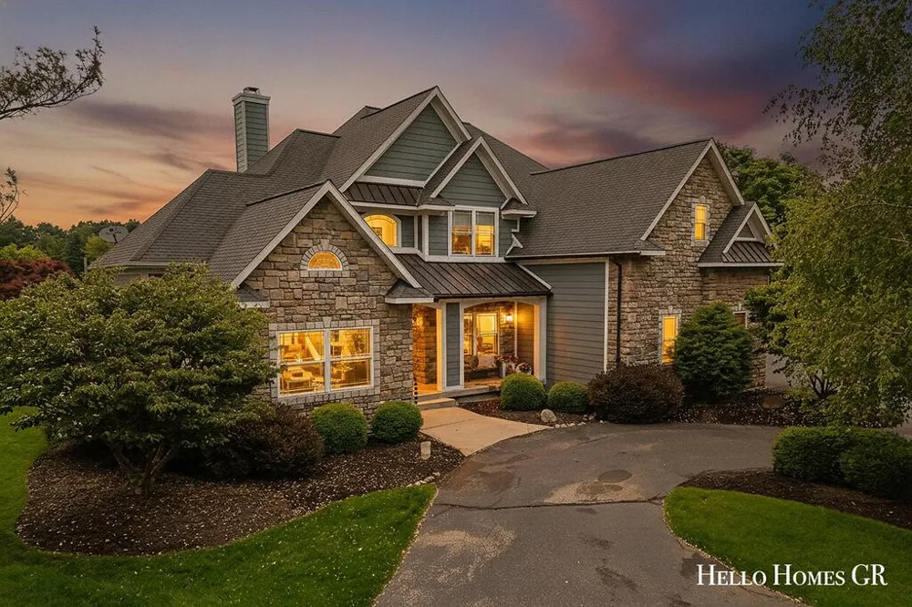 5327 Canyon River Drive NE Ada, MI 49301
