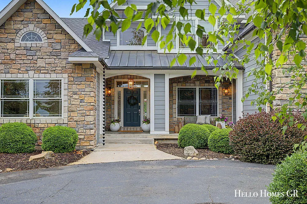 5327 Canyon River Drive NE Ada, MI 49301