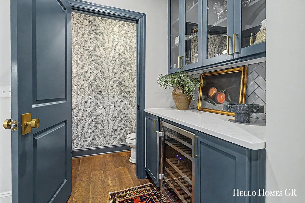 5327 Canyon River Drive NE Ada, MI 49301