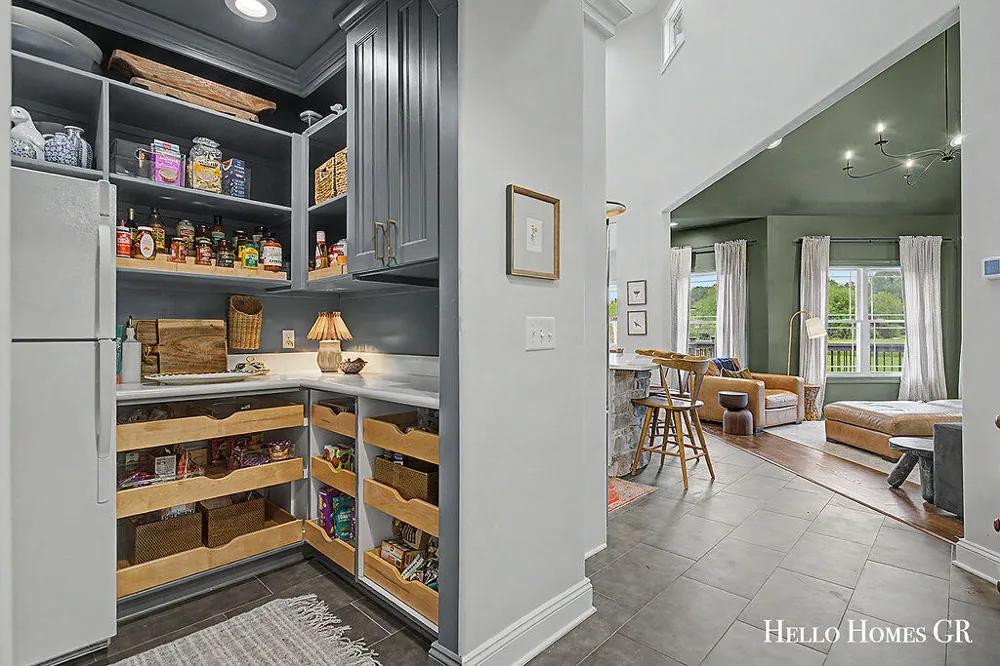 5327 Canyon River Drive NE Ada, MI 49301
