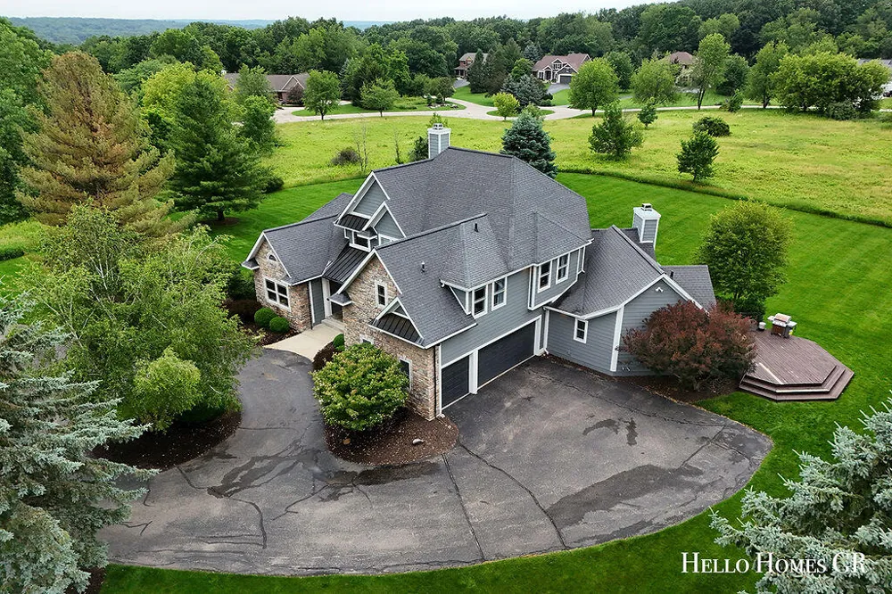 5327 Canyon River Drive NE Ada, MI 49301