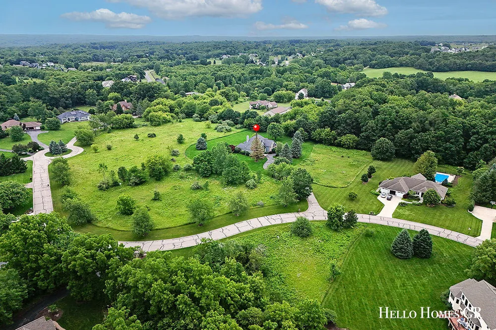 5327 Canyon River Drive NE Ada, MI 49301