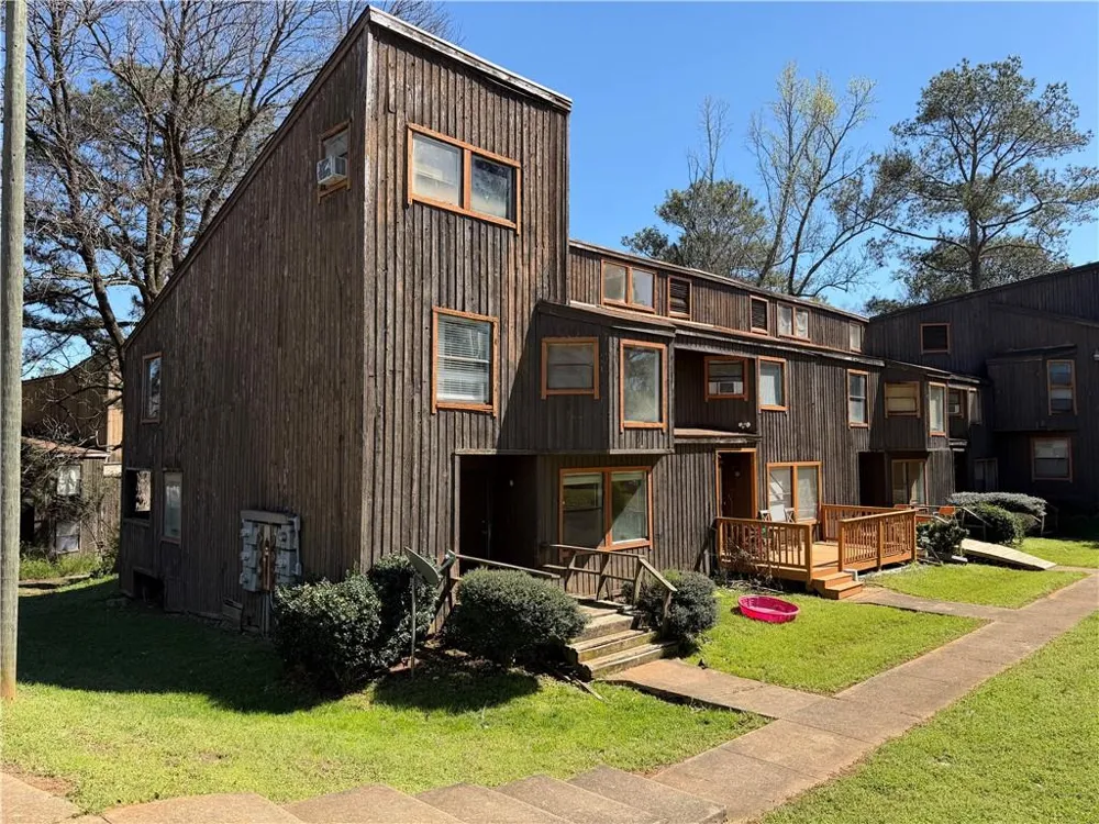 2764 Shellbark Road Decatur, GA 30035