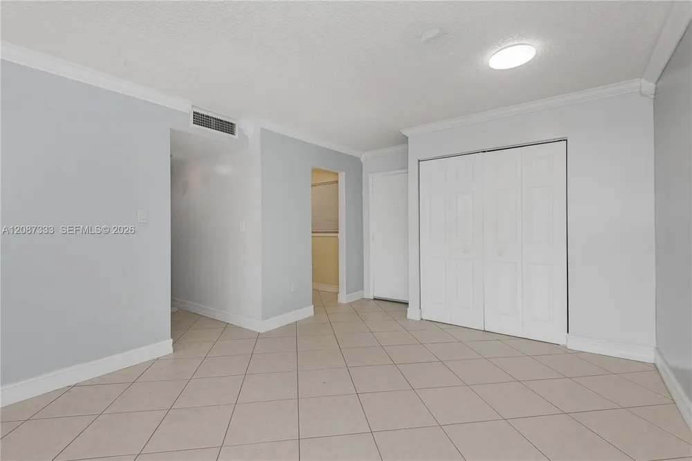 1725 W 60th St #F126 Hialeah, FL 33012