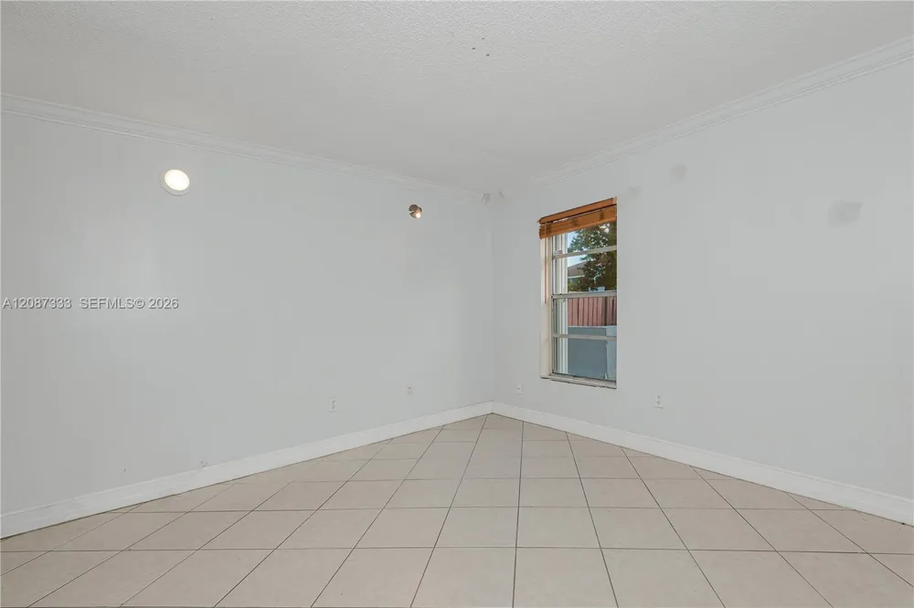 1725 W 60th St #F126 Hialeah, FL 33012