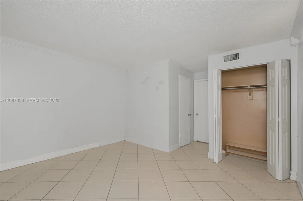 1725 W 60th St #F126 Hialeah, FL 33012