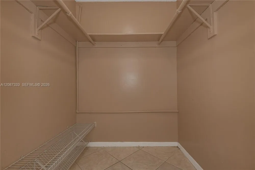 1725 W 60th St #F126 Hialeah, FL 33012