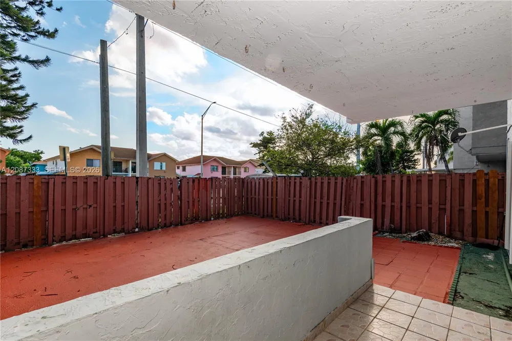 1725 W 60th St #F126 Hialeah, FL 33012