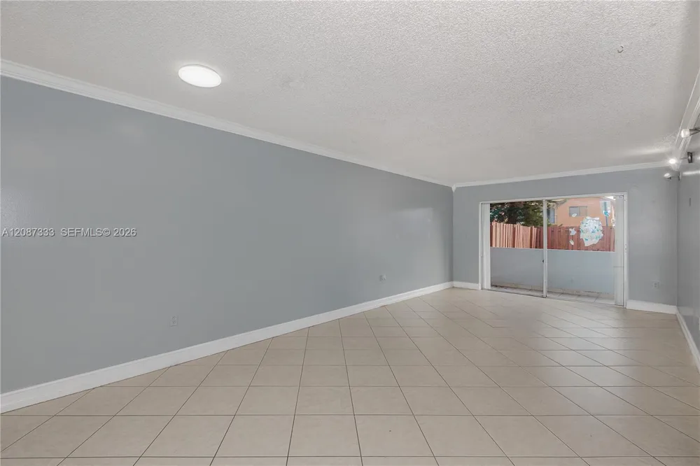 1725 W 60th St #F126 Hialeah, FL 33012