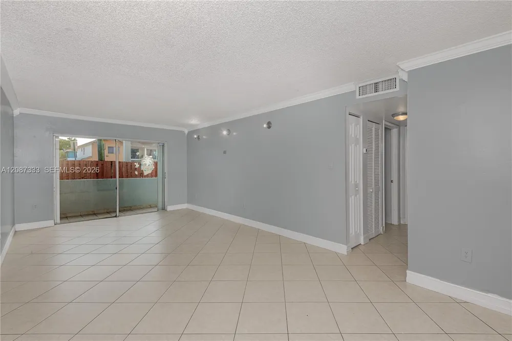 1725 W 60th St #F126 Hialeah, FL 33012