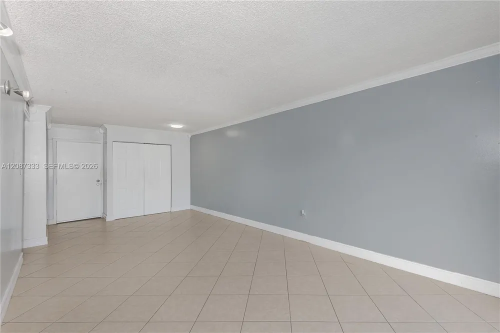1725 W 60th St #F126 Hialeah, FL 33012