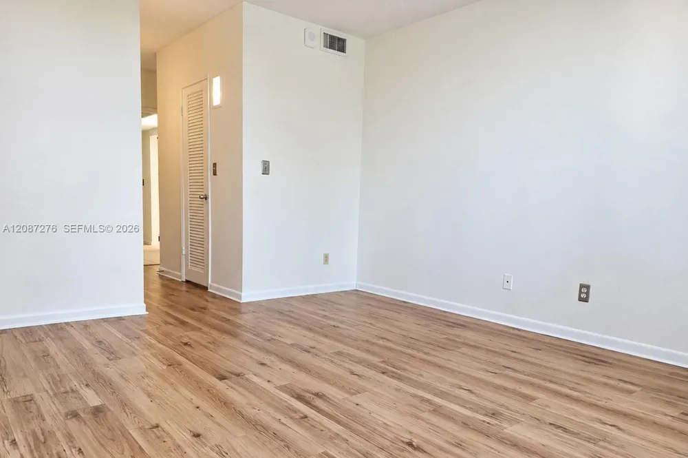 19390 Collins Ave #119 Sunny Isles Beach, FL 33160