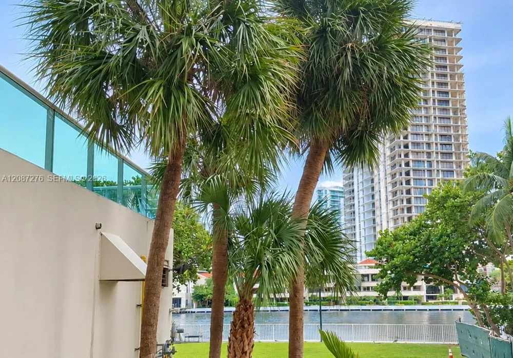 19390 Collins Ave #119 Sunny Isles Beach, FL 33160