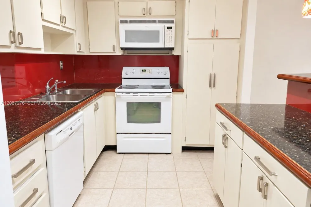 19390 Collins Ave #119 Sunny Isles Beach, FL 33160