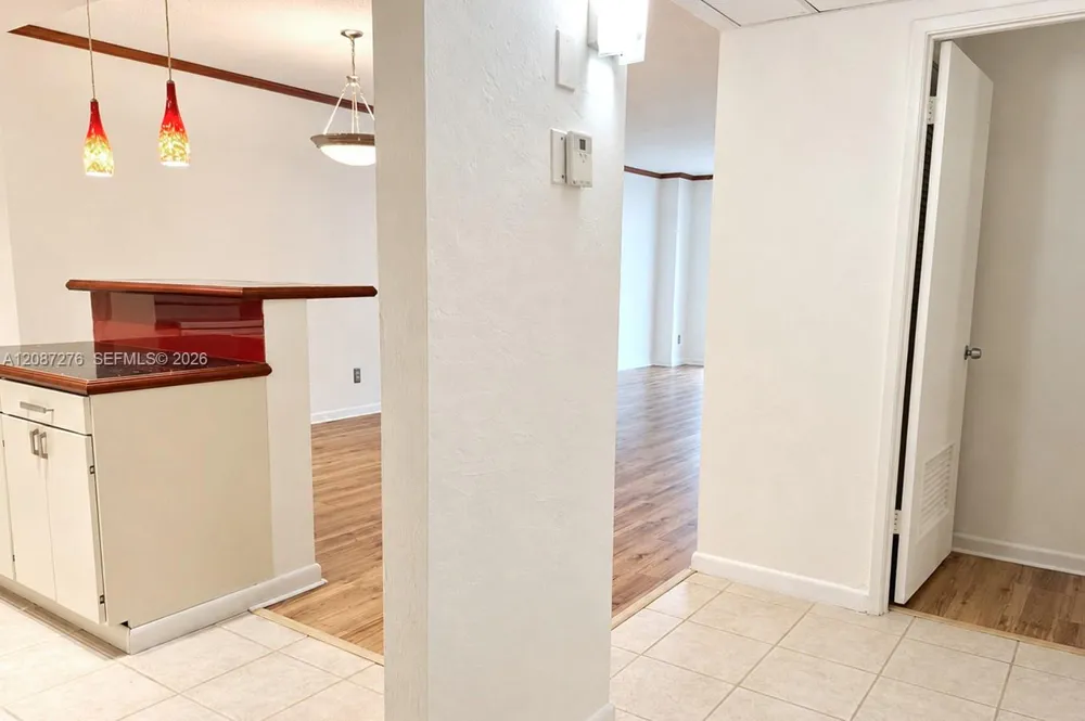 19390 Collins Ave #119 Sunny Isles Beach, FL 33160