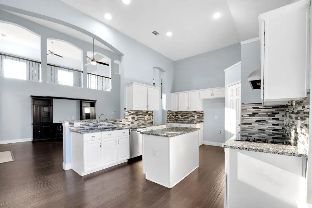 2106 Hillside Drive Rowlett, TX 75088