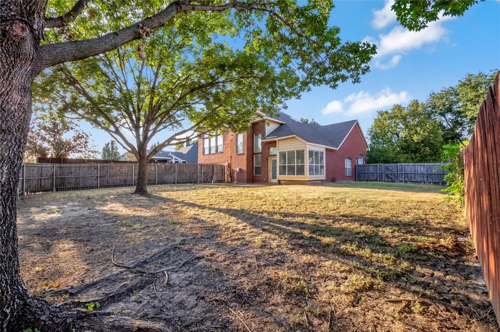 2106 Hillside Drive Rowlett, TX 75088