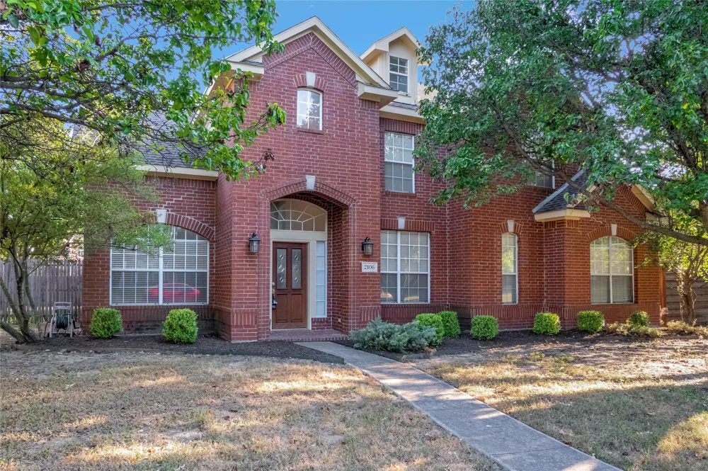 2106 Hillside Drive Rowlett, TX 75088